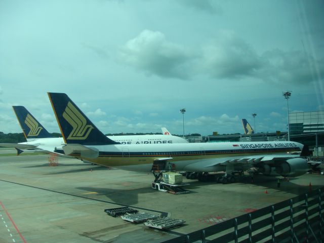 Airbus A340-500 (9V-SGA)