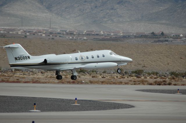 Learjet 35 (N308BW)