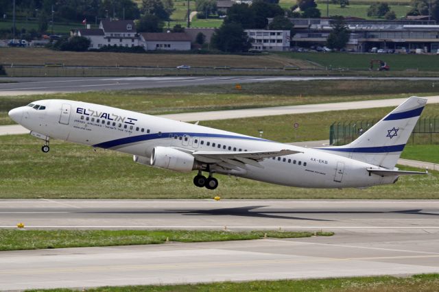 Boeing 737-800 (4X-EKB)