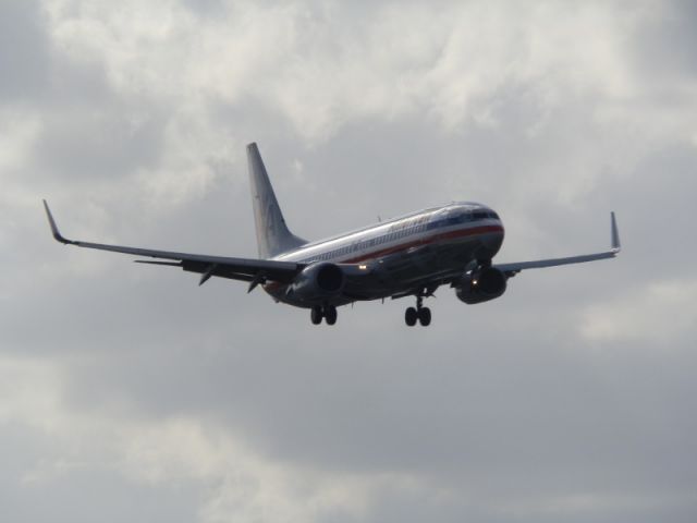 Boeing 737-800 (N929AN)