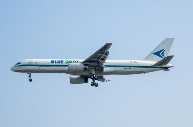 Boeing 757-200 (VT-BDA)