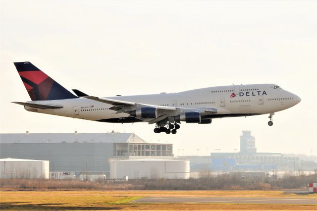 Boeing 747-400 (N666US) - Devil Ship 11-30-2016