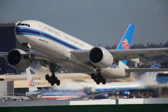Boeing 777-200 (B-2080)