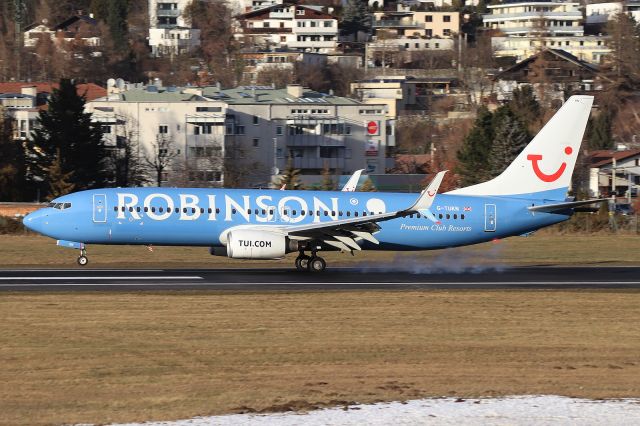 Boeing 737-800 (G-TUKN)