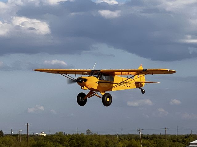 N871CC — - Neighbor doing some touch and Go’s!