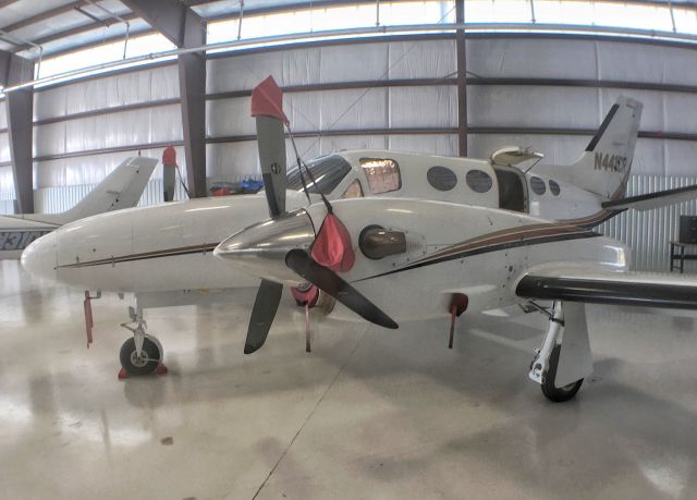 Cessna 421 (N441CR)