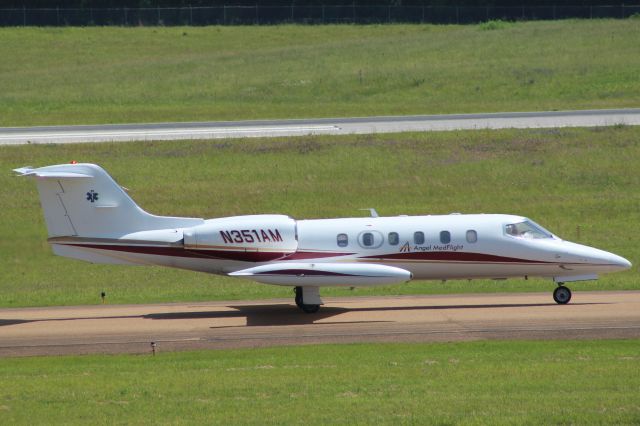 Learjet 35 (N351AM)