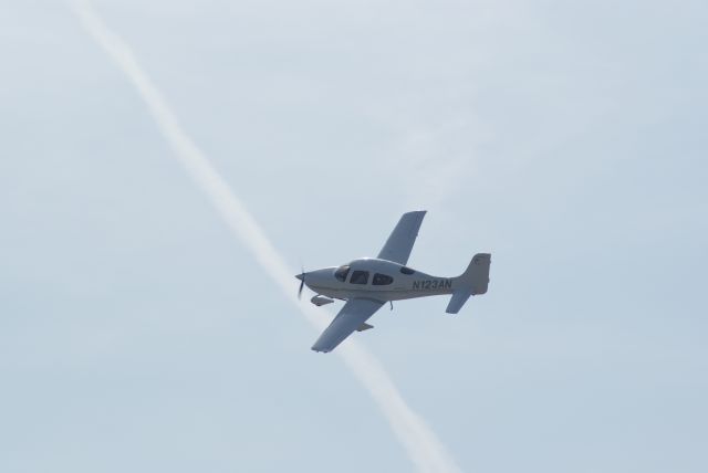 Cirrus SR-22 (N123AN)
