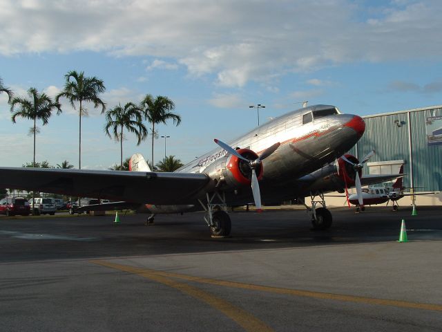 Douglas DC-3 (N17334) - DC-3 Flagship Detroit