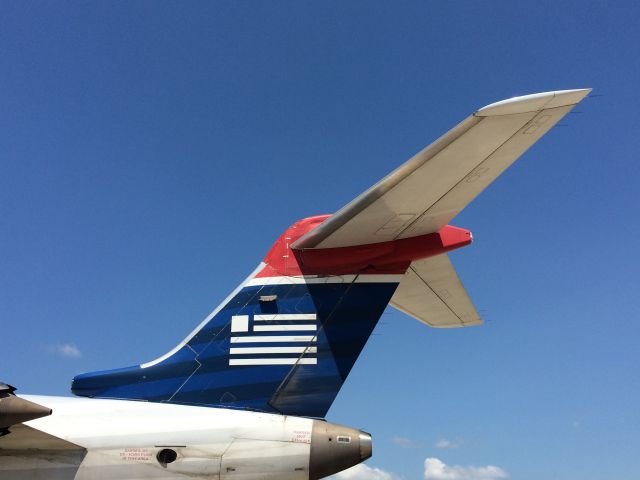 Canadair Regional Jet CRJ-900 (N956LR)