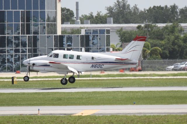 Beechcraft King Air 90 (N60C)