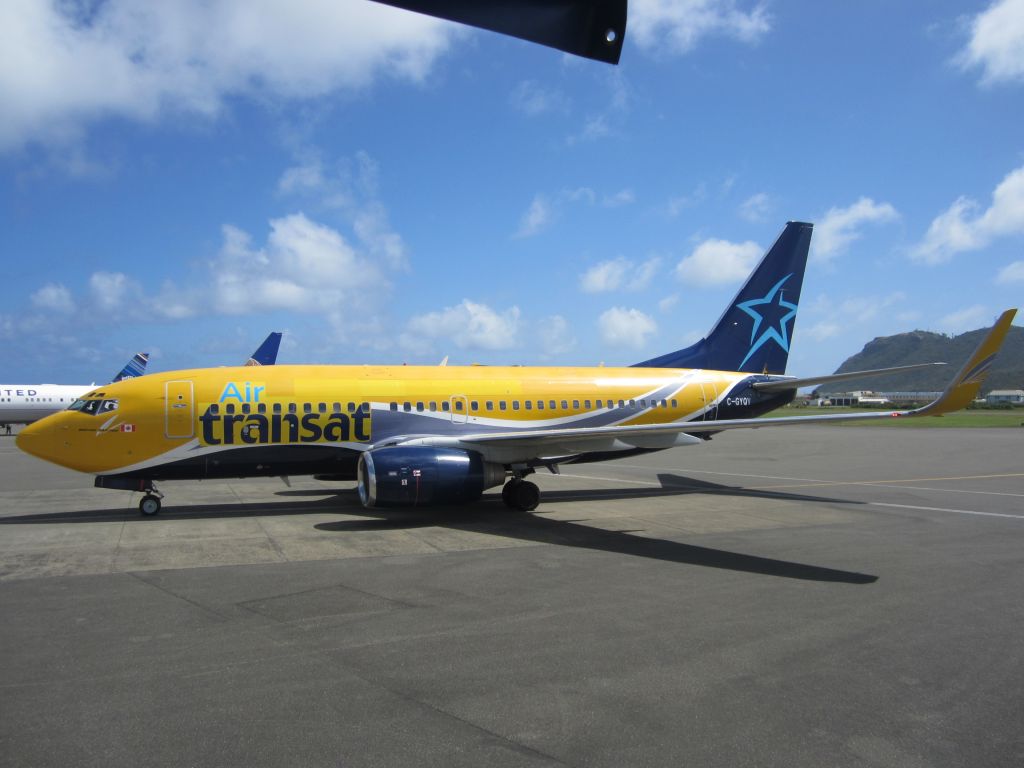 BOEING 737-400 (C-GYQV)