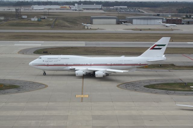 — — - UAE taxi to RWY 27 at CVG for takeoff