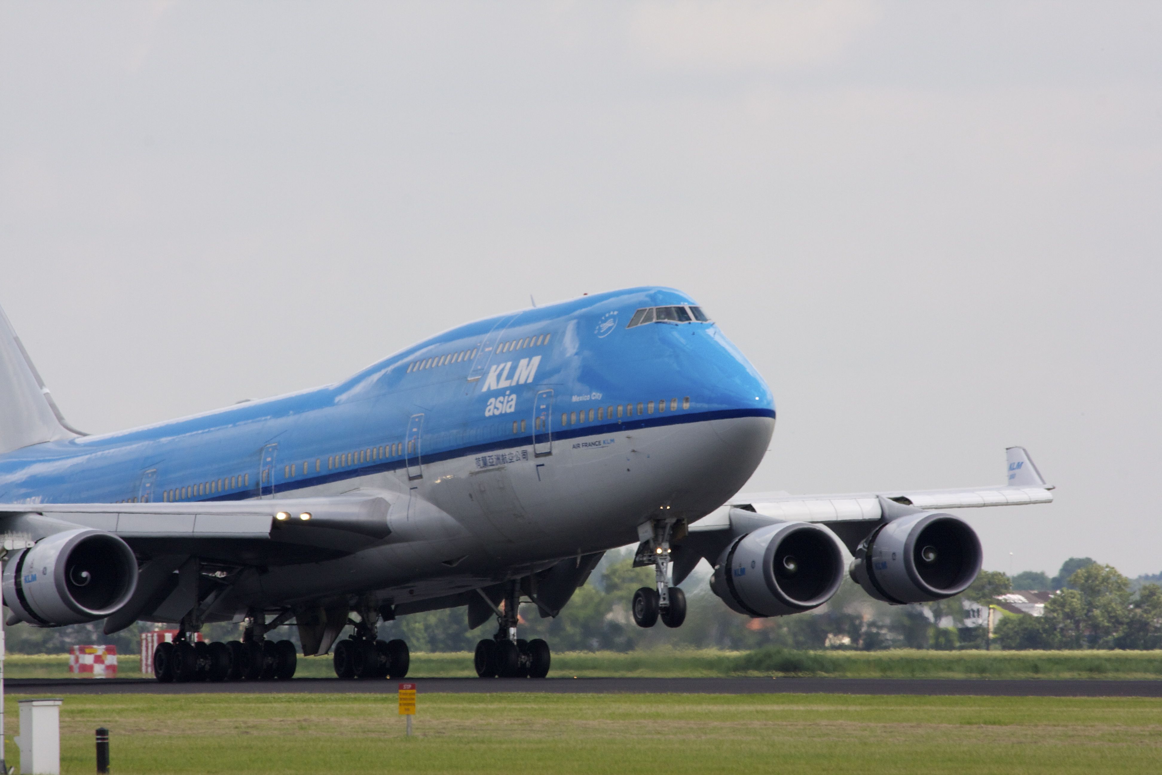 Boeing 747-400 (PH-BFM)