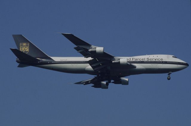 BOEING 747-100 (N671UP) - Final Approach to Narita Intl Airport Rwy34L on 1998/05/21