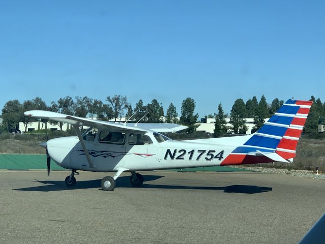 Cessna Skyhawk (N21754)