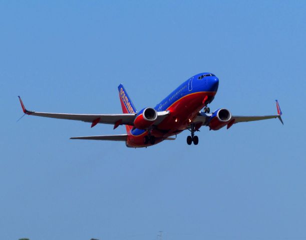 Boeing 737-700 (N960WN)