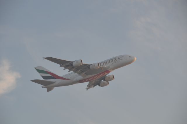 Airbus A380-800 (A6-EOF) - Taken 26 Dec 2017