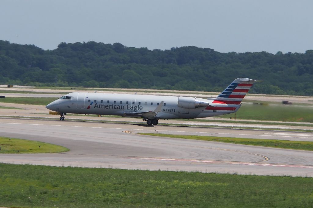 Canadair Regional Jet CRJ-200 (N228PS)