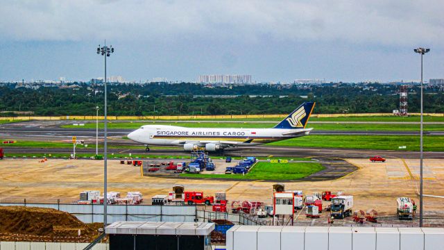 Boeing 747-200 (9V-SFN)