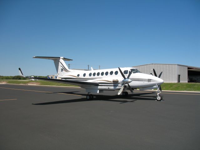 Beechcraft Super King Air 300 (N299AB)