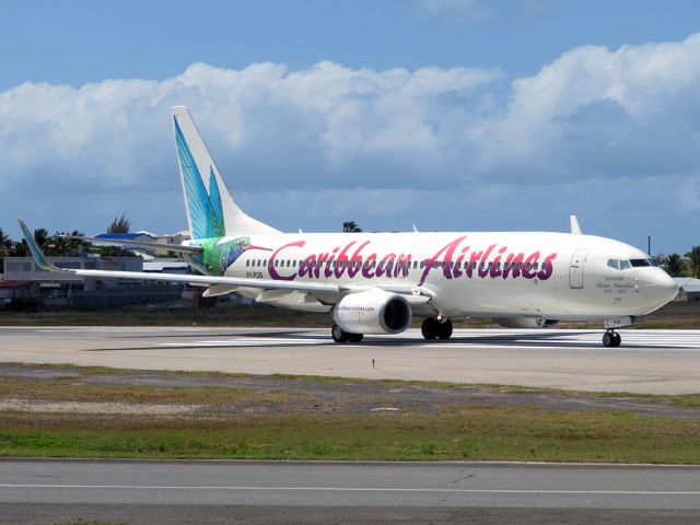 Boeing 737-800 (9Y-POS)