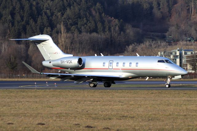 Canadair Challenger 350 (9H-VCK)