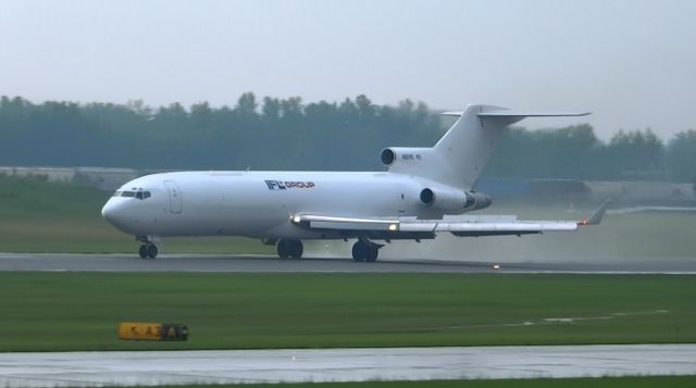 BOEING 727-200 — - WHAT?! A B722 IN ROC?! Yup, I was so lucky to catch this! There's also a video of this rare bird landing on my YouTube Channel: <br><a rel="nofollow" href="a rel=nofollow href=http://www.youtube.com/watch?v=8-b11iQnAxA">http://www.youtube.com/watch?v=8-b11iQnAxA</a&gthttp://www.youtube.com/watch?v=8-b11iQnAxA">http://www.youtube.com/watch?v=8-b11iQnAxA</a>/a;