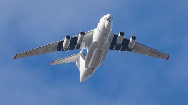 Ilyushin Il-76 (RA-76842)