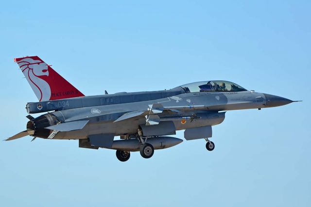 Lockheed F-16 Fighting Falcon (96-5034) - Singapore Air Froce F-16DJ Block 52 96-5034 of the 425th Fighter Squadron Black Widows at Luke Air Force Base on January 31, 2018.