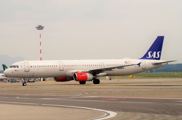 Airbus A321 (OY-KBR)