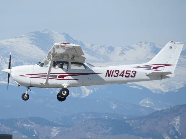 Cessna Skyhawk (N13453)