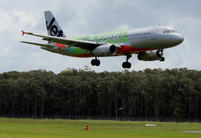 Airbus A320 (VH-VQH)