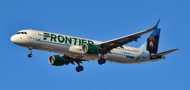 Airbus A321 (N714FR) - N714FR Frontier Airlines Airbus A321-211 s/n 7294 "Cubby The Bear" - Las Vegas - Harry Reid International Airport KLASbr /USA - Nevada March 11, 2022br /Photo: Tomás Del Coro