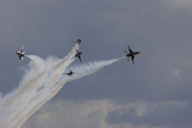 Lockheed F-16 Fighting Falcon — - Thunderbirds 2002 at Edwards Air Force Base