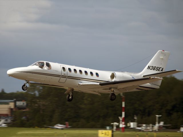 Cessna Citation V (N365EA) - Take off runway 26.