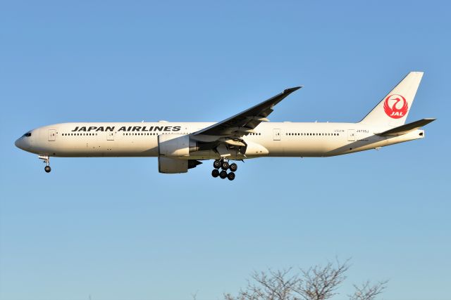 BOEING 777-300ER (JA735J) - 28-C 10-23-21