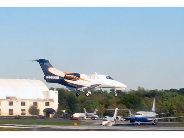 Embraer Phenom 100 (N353SB) - Perfect landing RW16.