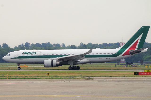 Airbus A330-200 (EI-EJH)