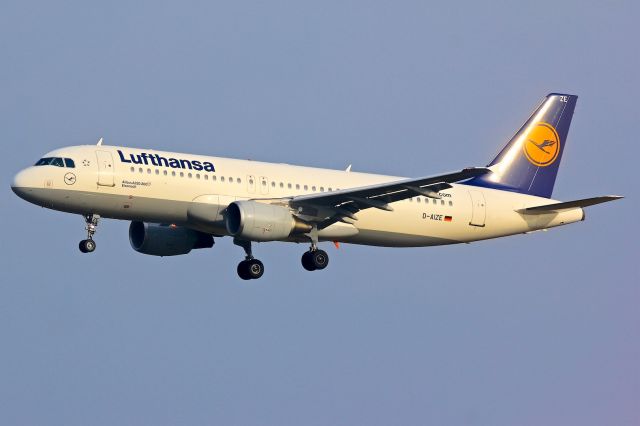 Airbus A320 (D-AIZE)