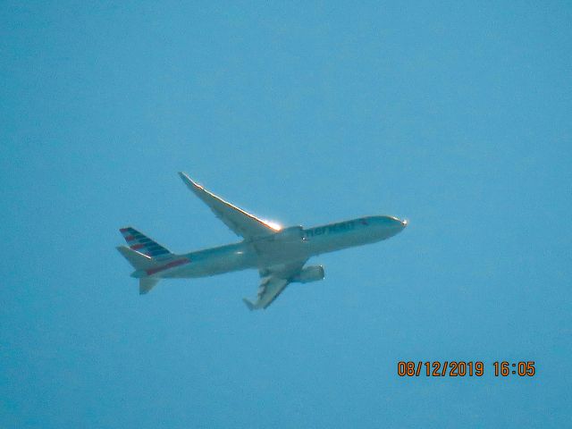 BOEING 767-300 (N347AN)