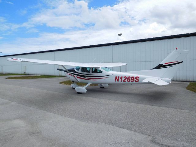 Cessna Skylane (N1269S)