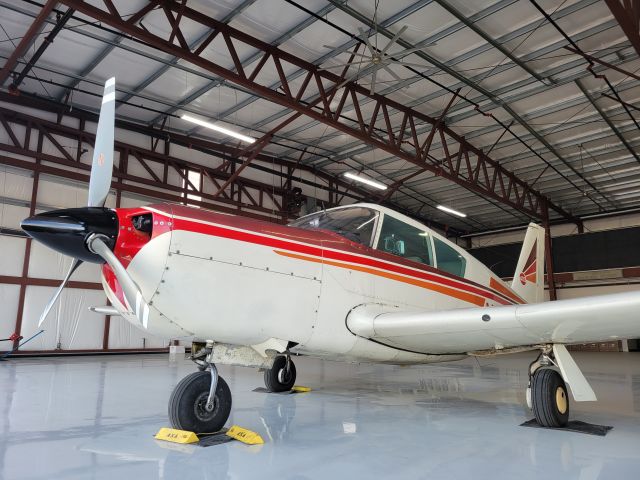 Piper PA-24 Comanche (N847SP)