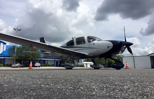 Cirrus SR-22 (N911KJ)