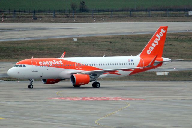 Airbus A320 (OE-IBF) - Taxiing to Stand B6 on 20-Feb-24 operating flight EJU5148 from LFPG.