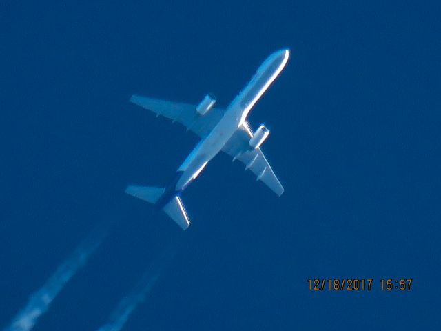 Boeing 757-200 (N914FD)