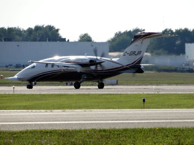 Piaggio P.180 Avanti (C-GRJR)