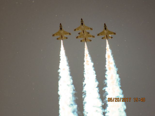 Lockheed F-16 Fighting Falcon (92-3898)