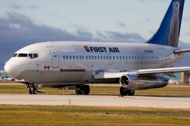 Boeing 737-200 (C-FNVK)