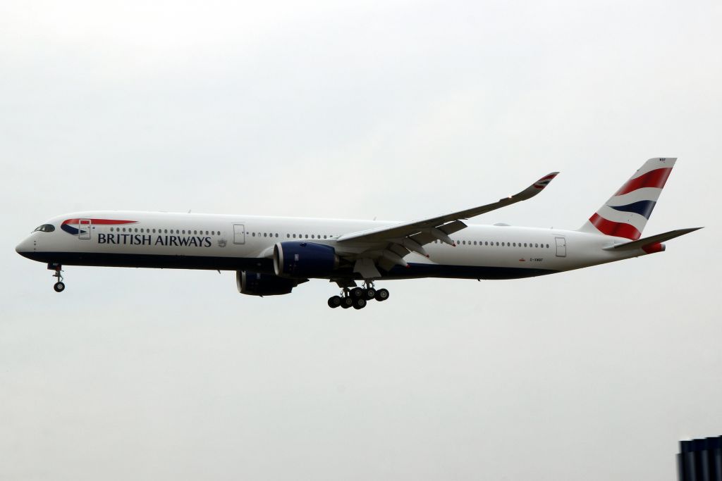 Airbus A350-1000 (G-XWBF) - On short finals for rwy 09R on 12-Jun-20 operating flight BAW292 from KIAD.